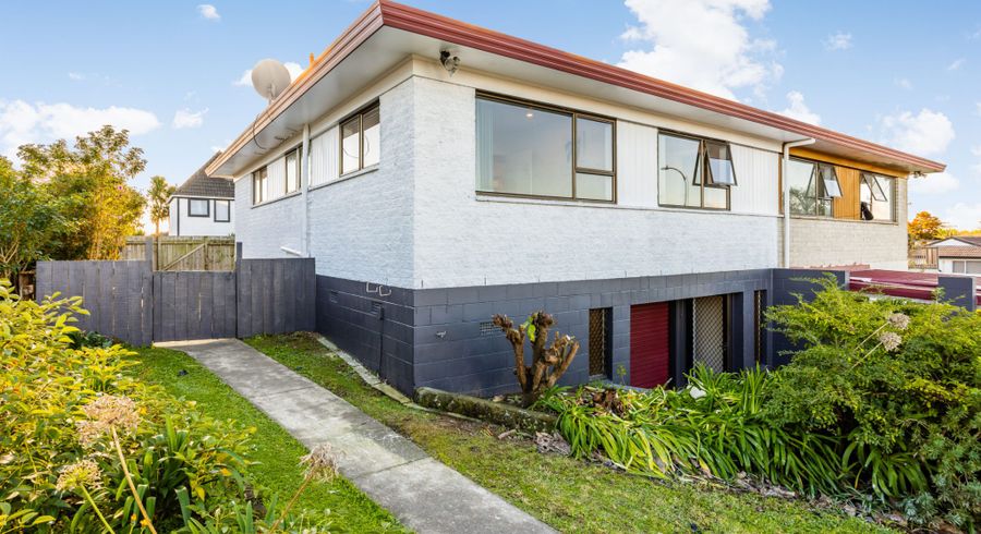  at 2/9 Malte Brun Place, Papatoetoe, Manukau City, Auckland