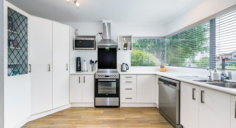  at 32 Guildford Drive, Paraparaumu, Kapiti Coast, Wellington