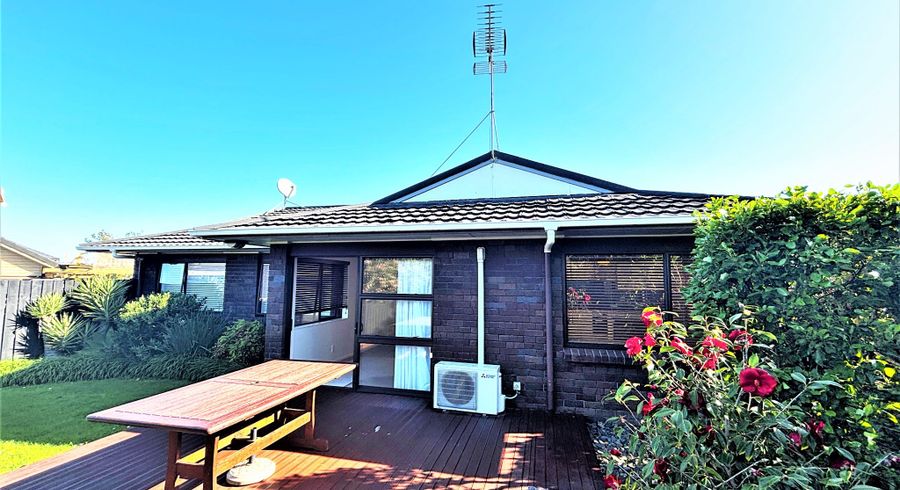  at 2/79 Mirrabooka Avenue, Botany Downs, Manukau City, Auckland