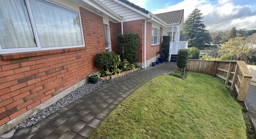  at 2 Dunsford Mews, Hamilton Central, Hamilton