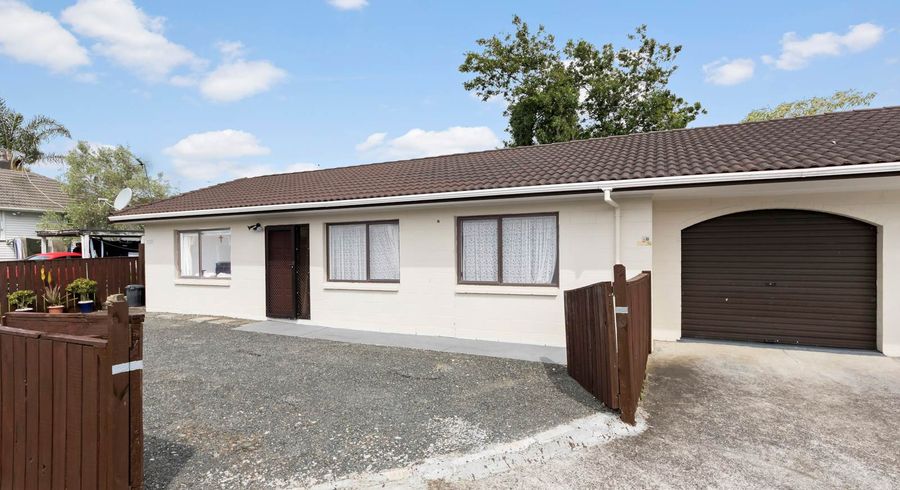  at 2/220 Russell Road, Manurewa, Auckland