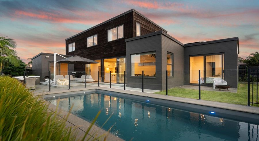  at 32 Defender Crescent, Beachlands, Manukau City, Auckland