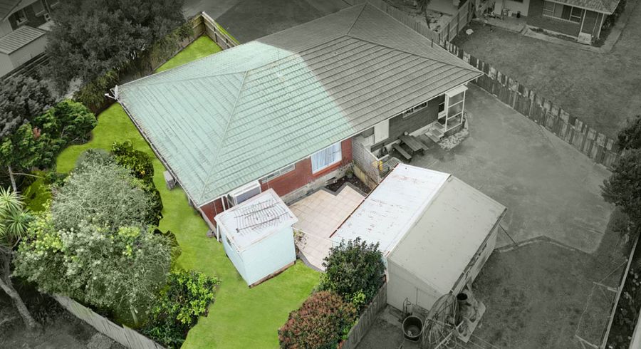  at 2/36 Blacklock Avenue, Henderson, Waitakere City, Auckland