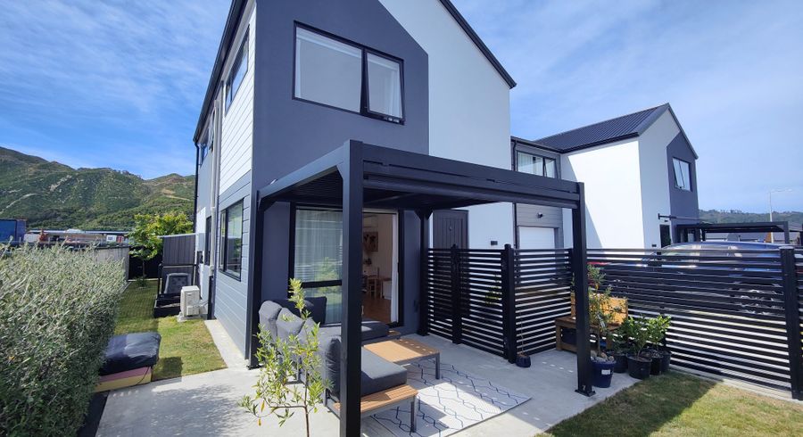  at 4 Balmerino Lane, Wallaceville, Upper Hutt, Wellington