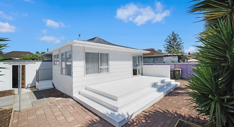 at 5/187A Buckland Road, Mangere East, Auckland