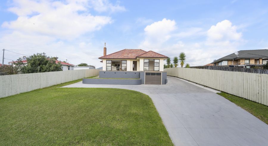  at 15 Maioro Street, New Windsor, Auckland