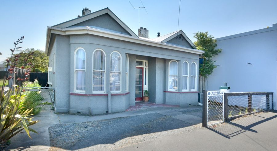  at 4 Queens Drive, Saint Kilda, Dunedin