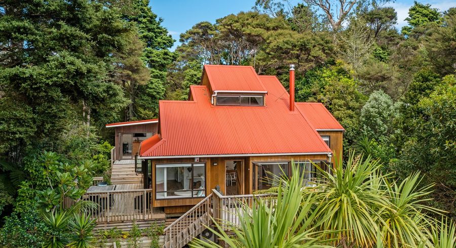  at 2 Menear Lane, Hillcrest, Auckland
