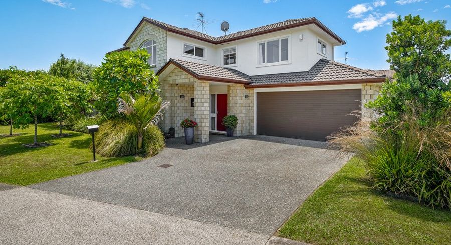  at 4 Mary Forgham Drive, Greenhithe, Auckland