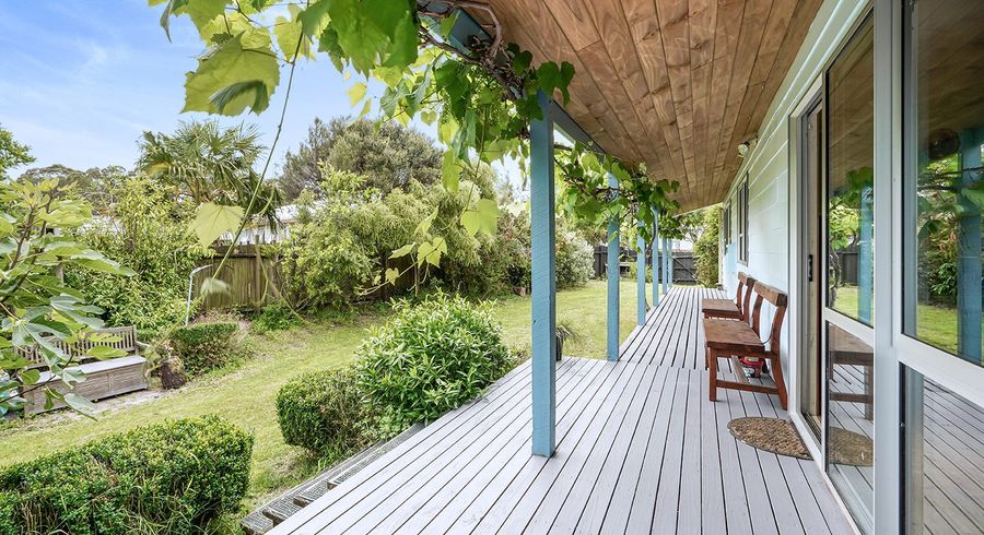  at 19 Lansdowne Crescent, Glenview, Hamilton