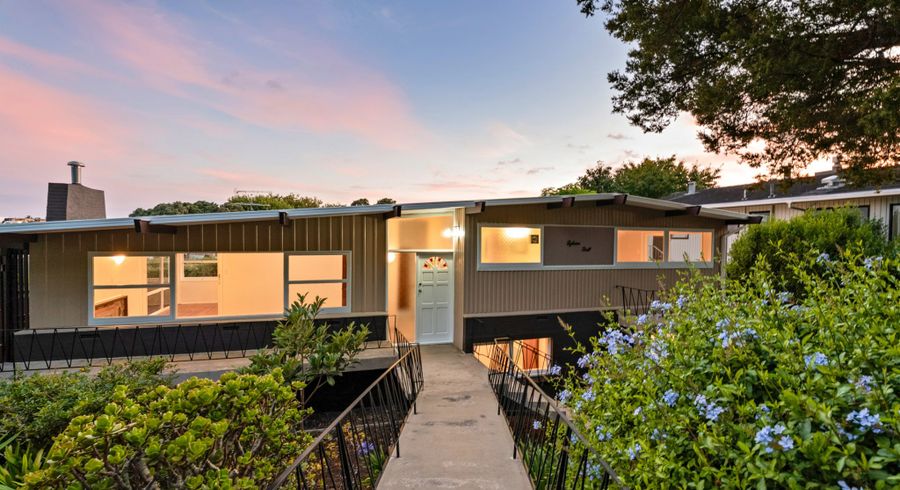  at 21 Sylvan Park Avenue, Milford, North Shore City, Auckland