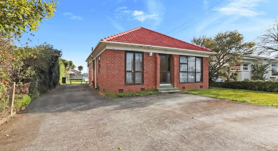  at 36 Oakley Avenue, Waterview, Auckland