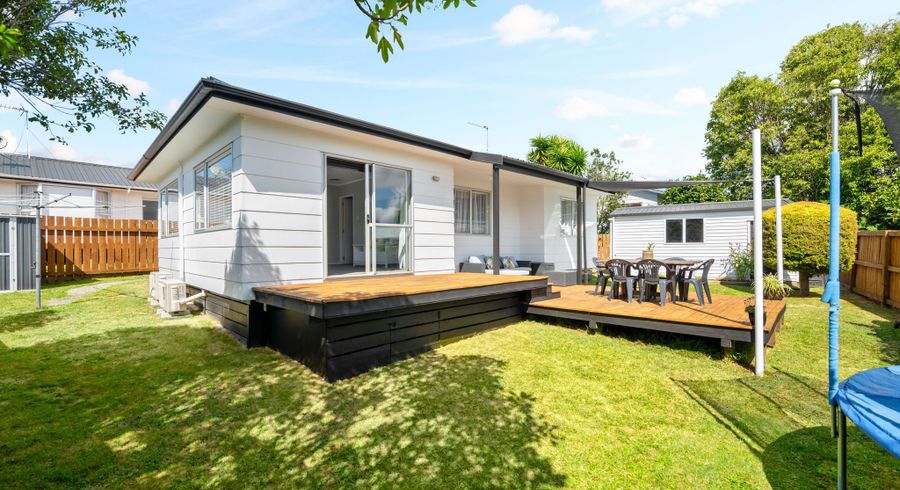  at 8C Huia Avenue, Forest Lake, Hamilton