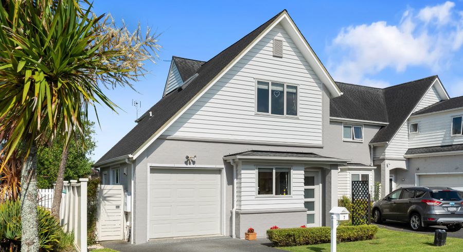  at 7 Hatfield Place, Albany Heights, Auckland