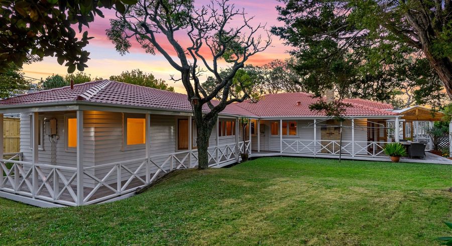  at 10 Beresford Street, Bayswater, North Shore City, Auckland