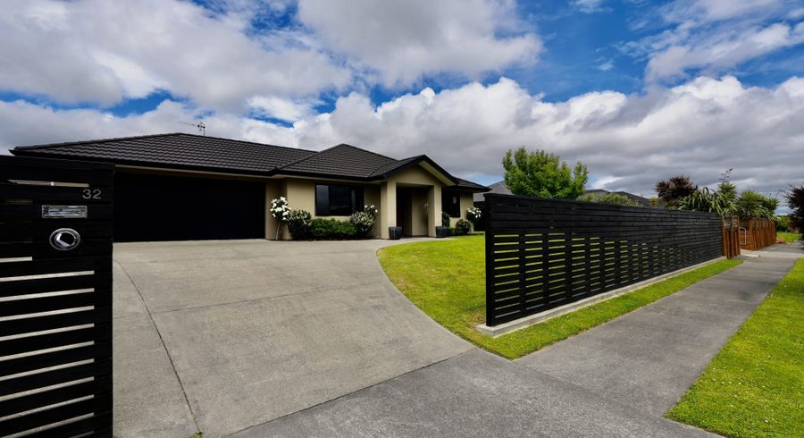 at 32 Rosalie Terrace, Kelvin Grove, Palmerston North