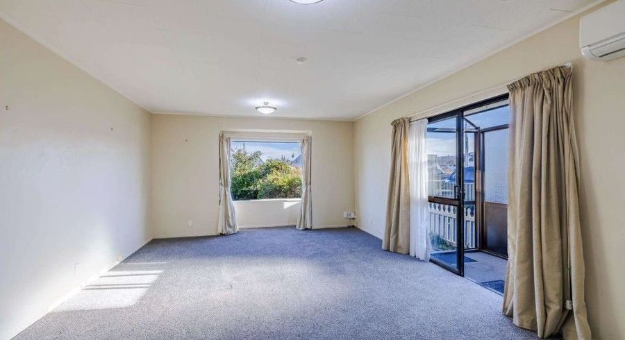  at 11A Royal Crescent, Saint Kilda, Dunedin