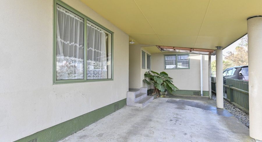  at 1024A Hood Street, Mayfair, Hastings