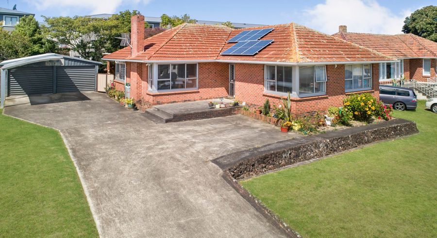  at 8 Richards Avenue, Papatoetoe, Auckland