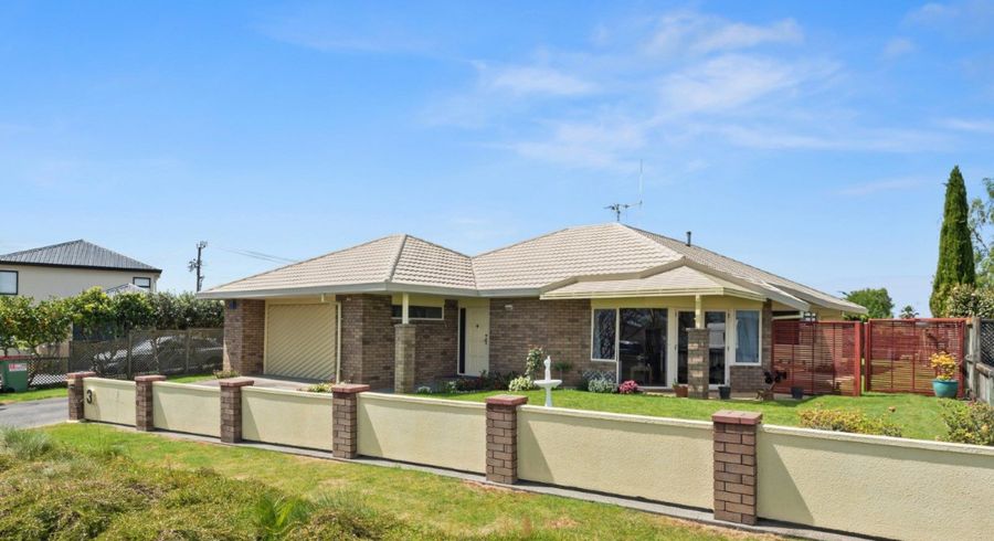  at 3 Church Road, Pukete, Hamilton