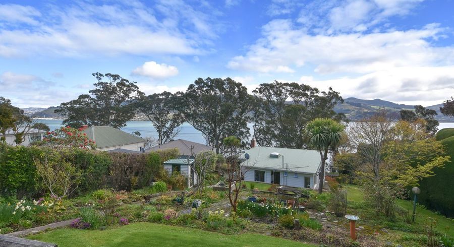  at 30 Marine Parade, Macandrew Bay, Dunedin