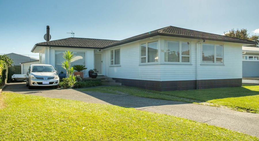  at 94 Edgewater Drive, Pakuranga, Auckland