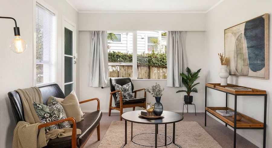  at 2/49 Western Springs Road, Morningside, Auckland City, Auckland