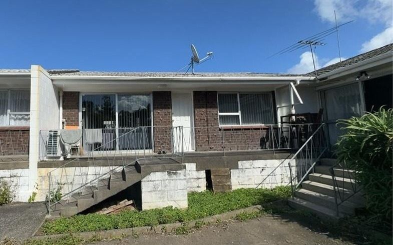  at 2/49A Landon Avenue, Mangere East, Manukau City, Auckland