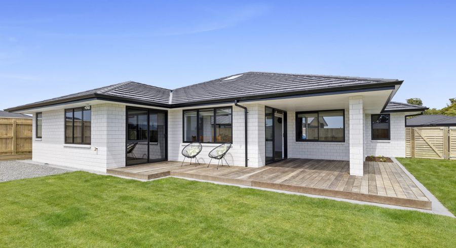  at 8 Kararaina Close, Whalers Gate, New Plymouth