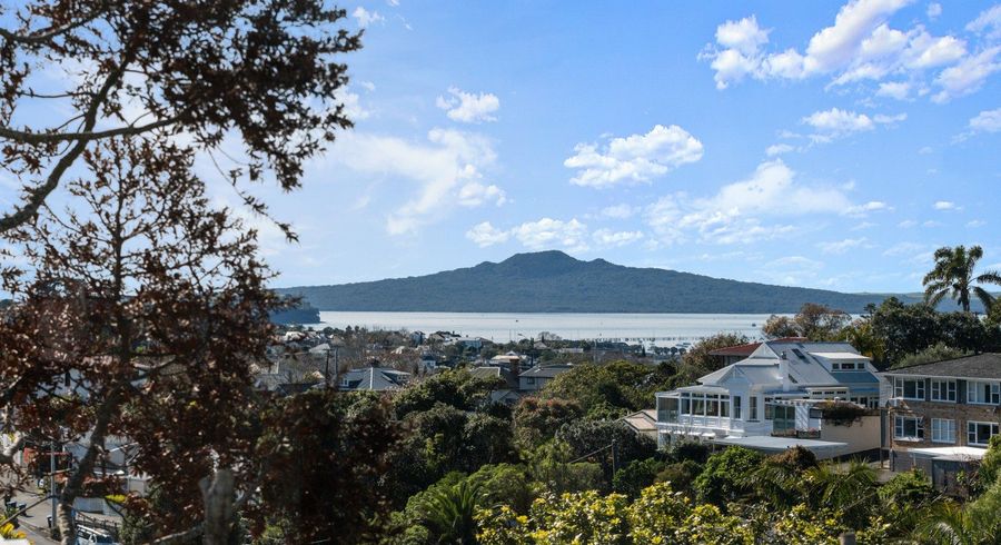  at 4 Mamie Street, Remuera, Auckland City, Auckland