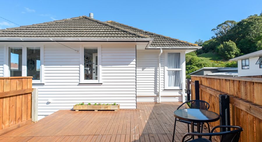  at 9 Greer Crescent, Tawa, Wellington