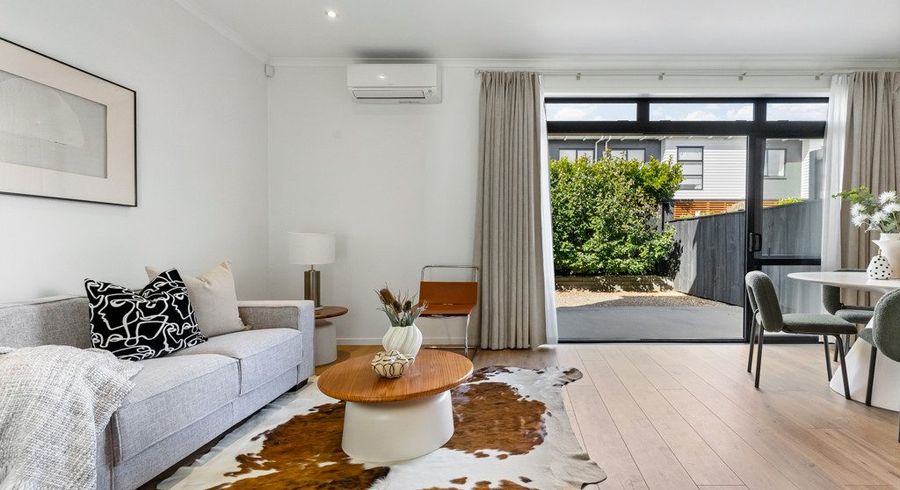  at 33 Wallace Road, Hobsonville, Waitakere City, Auckland