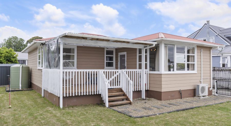  at 33 Cobham Crescent, Kelston, Waitakere City, Auckland