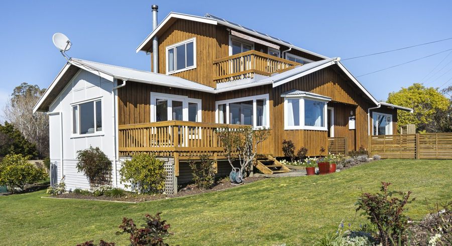  at 50 Hoddy Road, Redwood Valley
