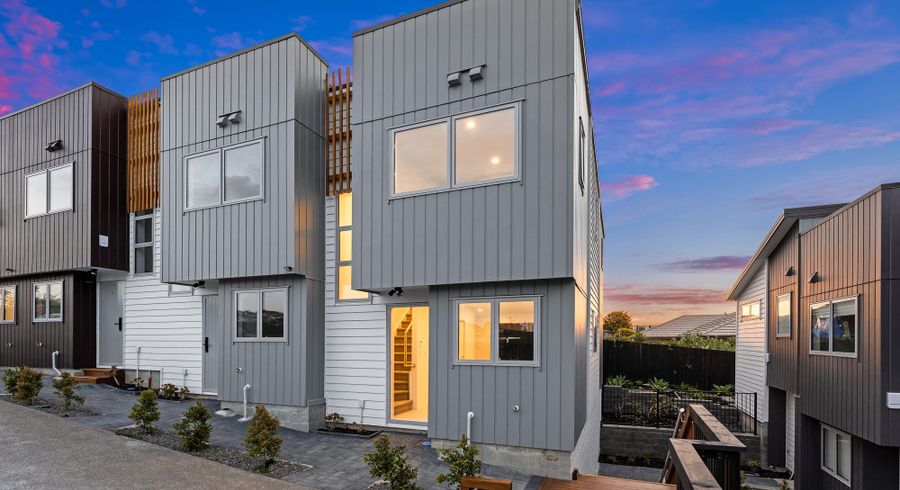  at 10/24 Mili Way, Ranui, Auckland