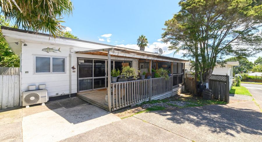 at 2/24 Newington Road, Henderson, Waitakere City, Auckland
