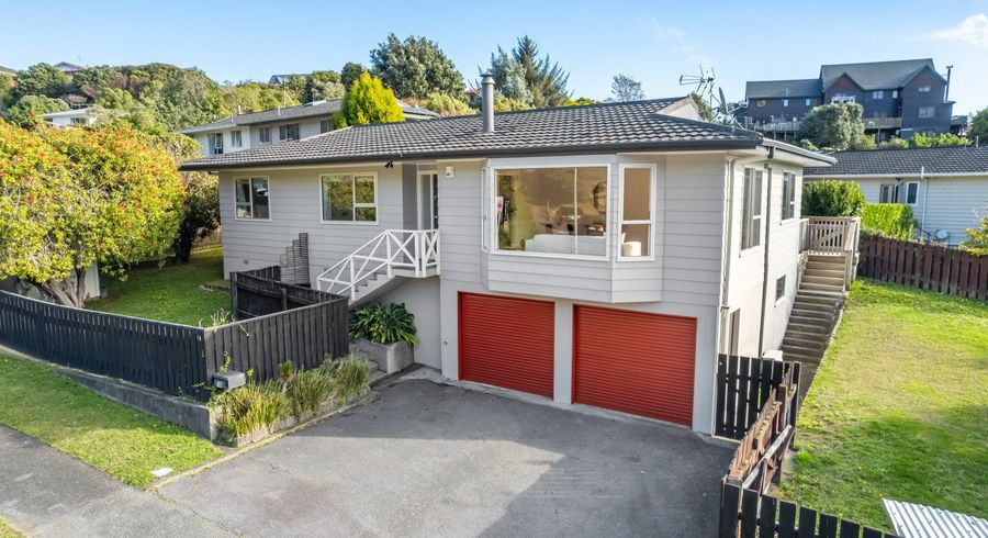  at 18 Yarrow Place, Papakowhai, Porirua, Wellington