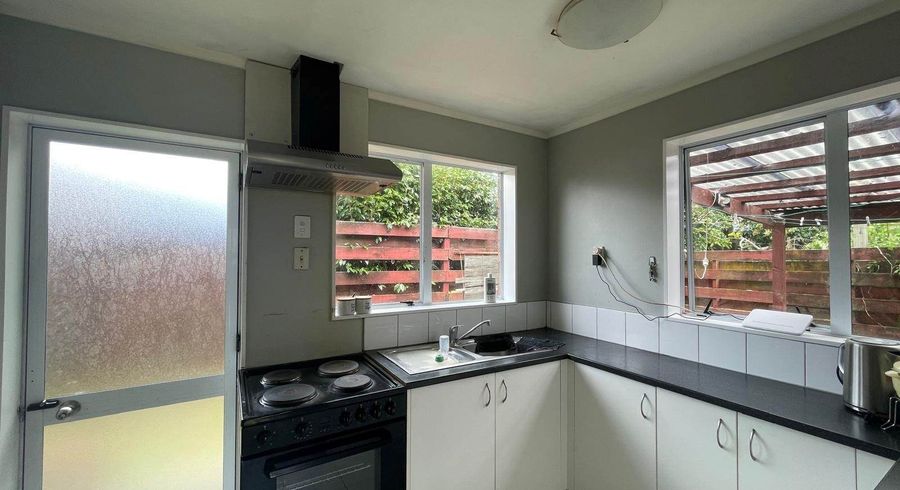  at 21A Royal Road, Massey, Waitakere City, Auckland