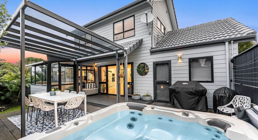  at 2/7 Walmsley Road, Saint Heliers, Auckland City, Auckland