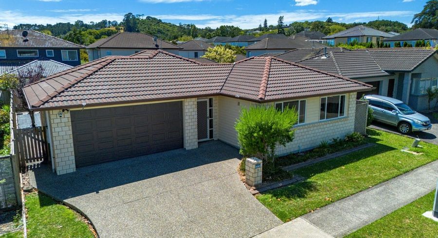  at 74 Baverstock Road, Flat Bush, Auckland