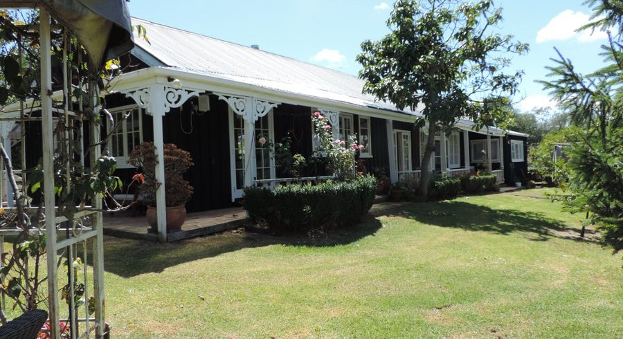  at 98 Hanham Road, Kumeu