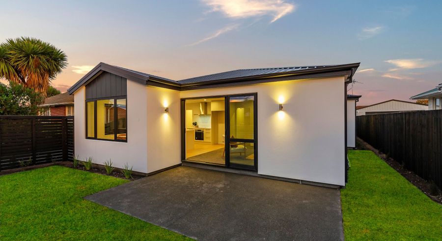  at 1/10 Farquhars Road, Redwood, Christchurch City, Canterbury