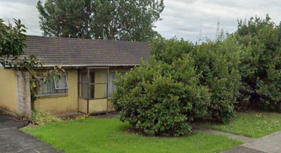  at 2/2 Paton Ave, Te Atatu South, Waitakere City, Auckland