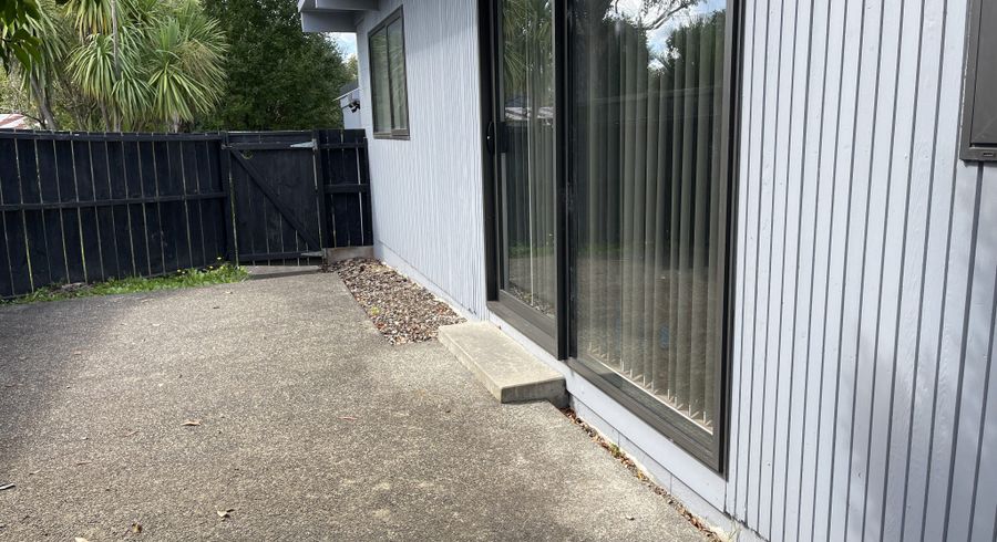  at 1/29 Camelot Place, Glenfield, North Shore City, Auckland