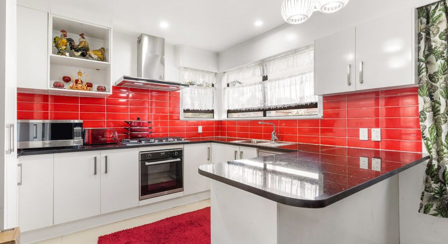  at 5 Earlsworth Road, Mangere East, Auckland