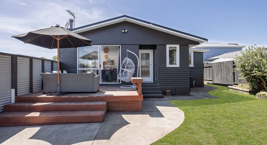  at 33 Queen Road, Bellevue, Tauranga