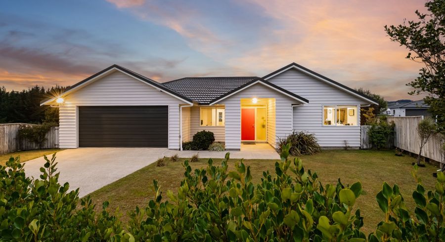  at 13 Catlins Glen, Aotea, Porirua, Wellington