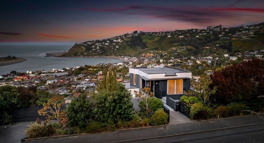  at 18 Glendevere Terrace, Redcliffs, Christchurch