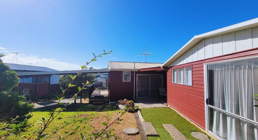  at 4 Beverley Road, Stanmore Bay, Rodney, Auckland
