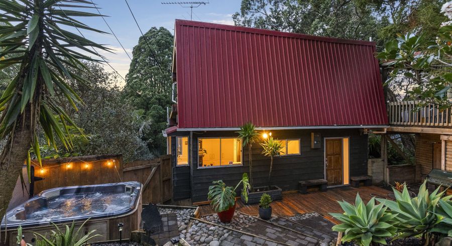  at 112 Victory Road, Laingholm, Auckland